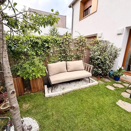 Duplex With Garden, Right Next To Paris - Metro 11